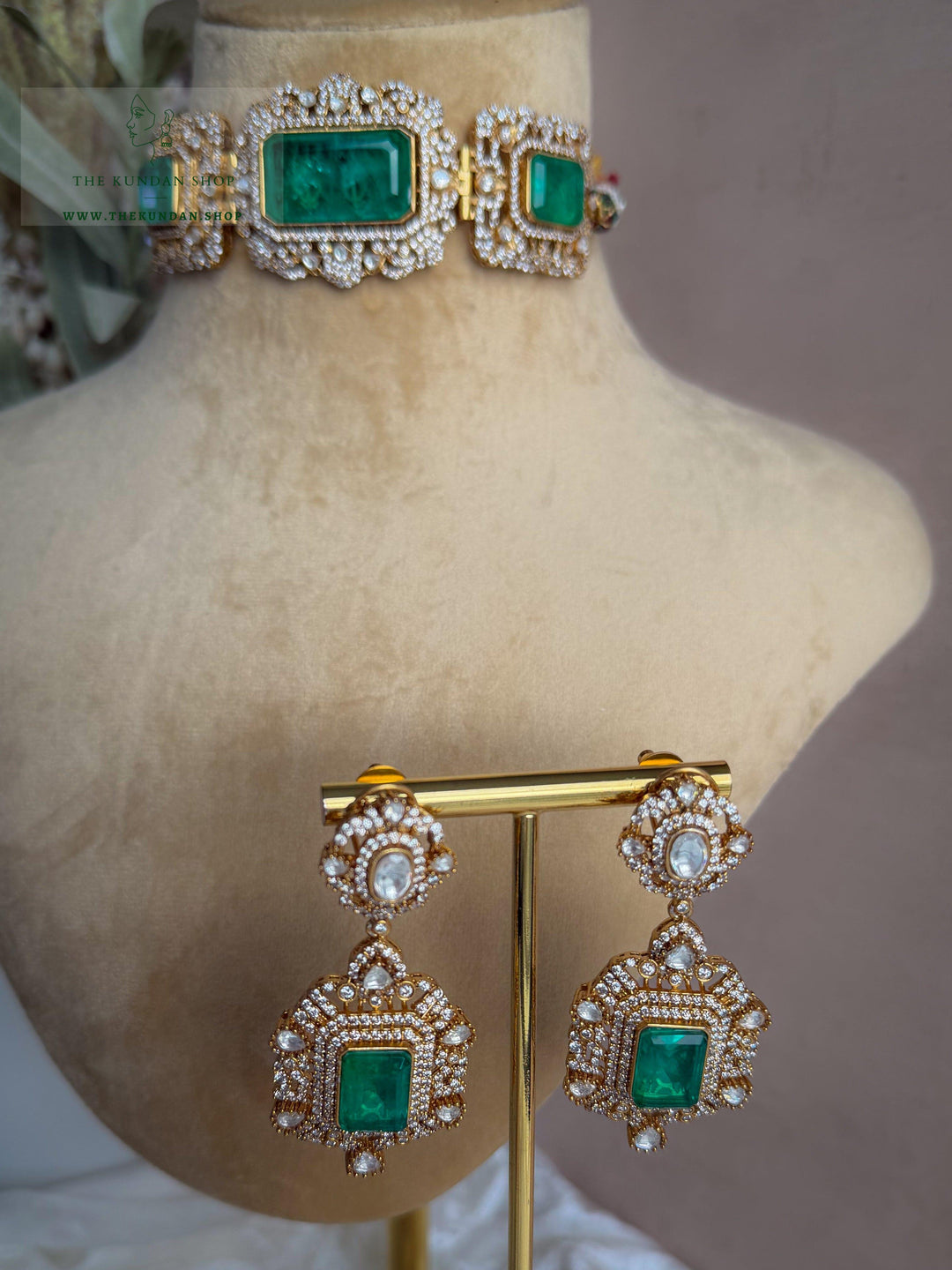 Emerald Myth Necklace Sets THE KUNDAN SHOP 