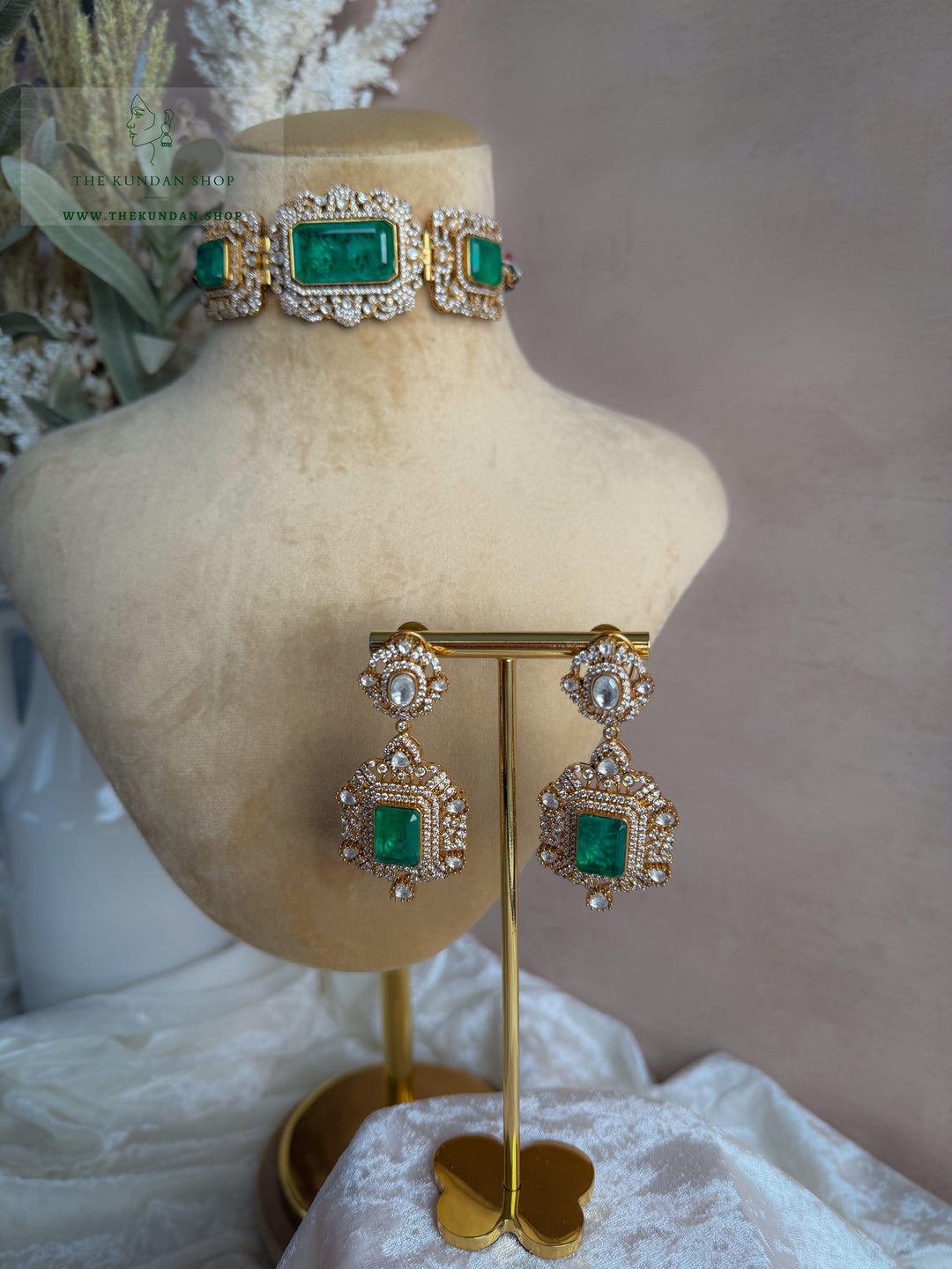 Emerald Myth Necklace Sets THE KUNDAN SHOP 