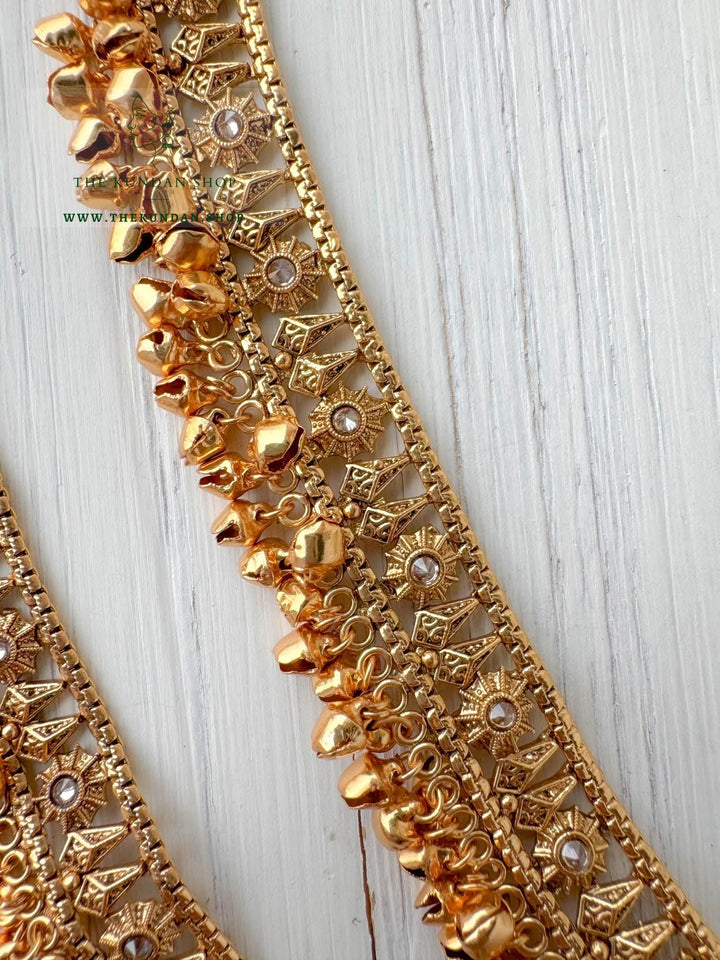 Floral Stone & Ghungroo // Anklets Anklets THE KUNDAN SHOP 