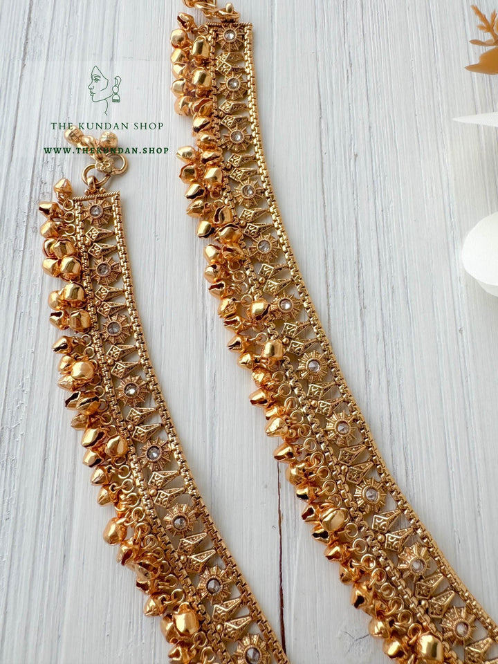 Floral Stone & Ghungroo // Anklets Anklets THE KUNDAN SHOP 