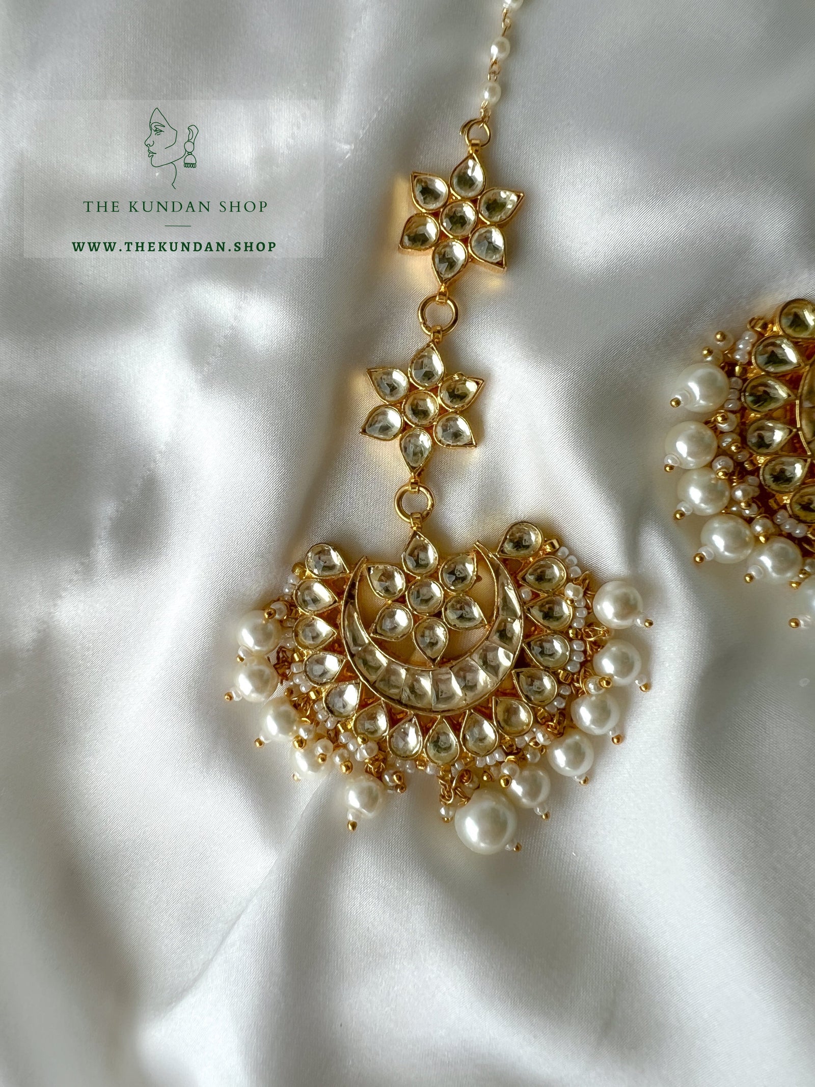 Petal Chains in Kundan Tikka Maangtikka THE KUNDAN SHOP 