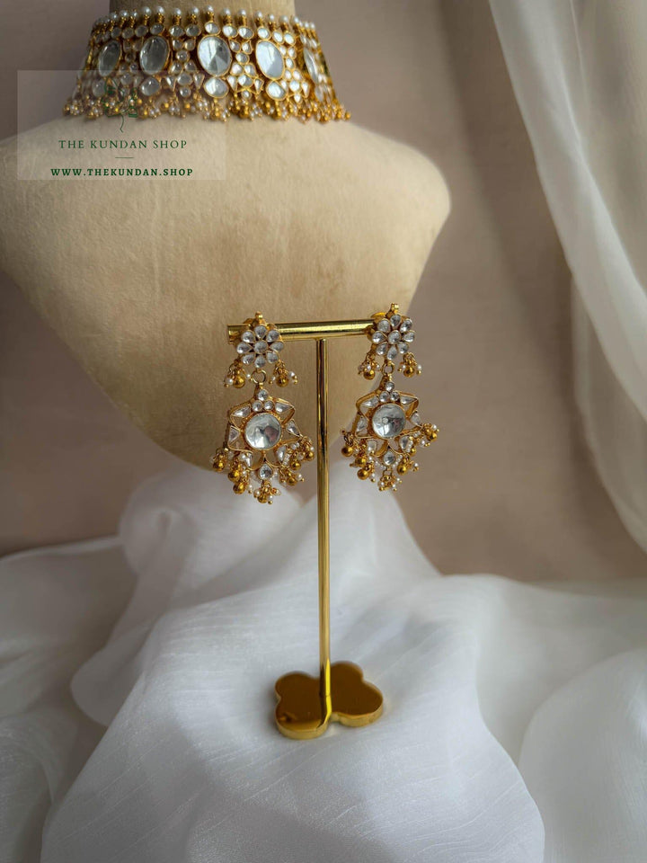 Relevant in Gold Necklace Sets THE KUNDAN SHOP 