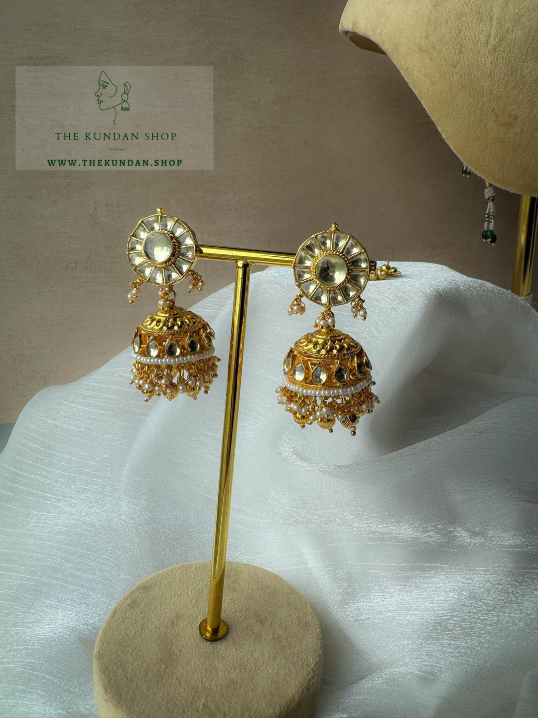 Motive in Gold Kundan Necklace Sets THE KUNDAN SHOP 