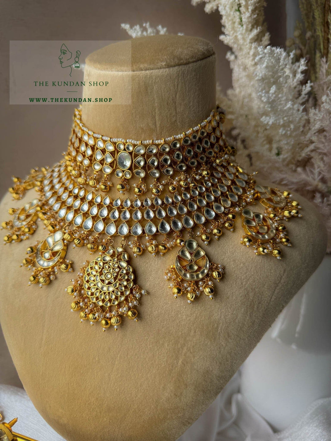 Motive in Gold Kundan Necklace Sets THE KUNDAN SHOP 