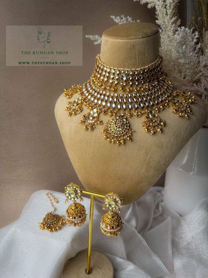 Motive in Gold Kundan Necklace Sets THE KUNDAN SHOP 