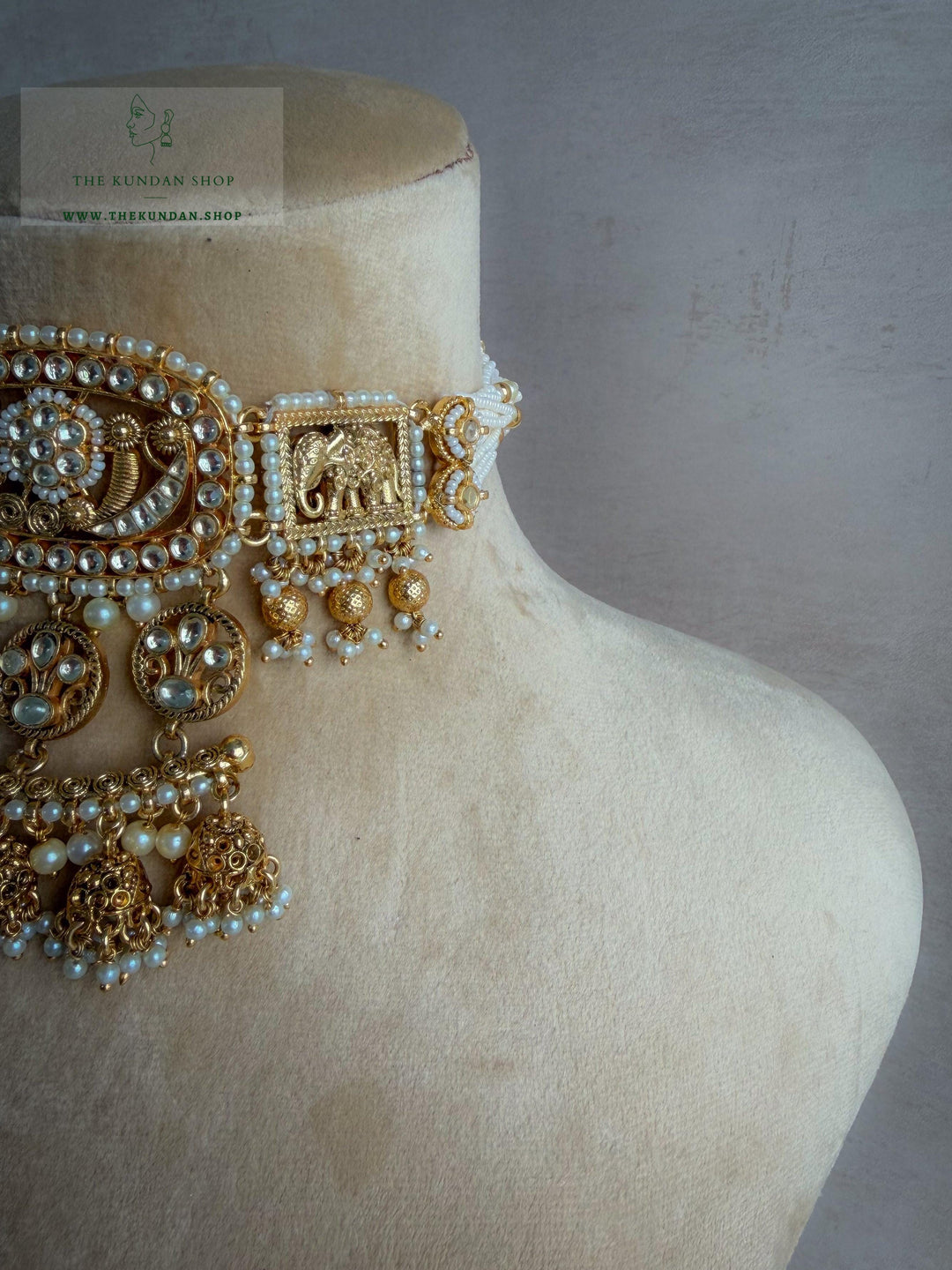 Dreamy in Golden Necklace Sets THE KUNDAN SHOP 
