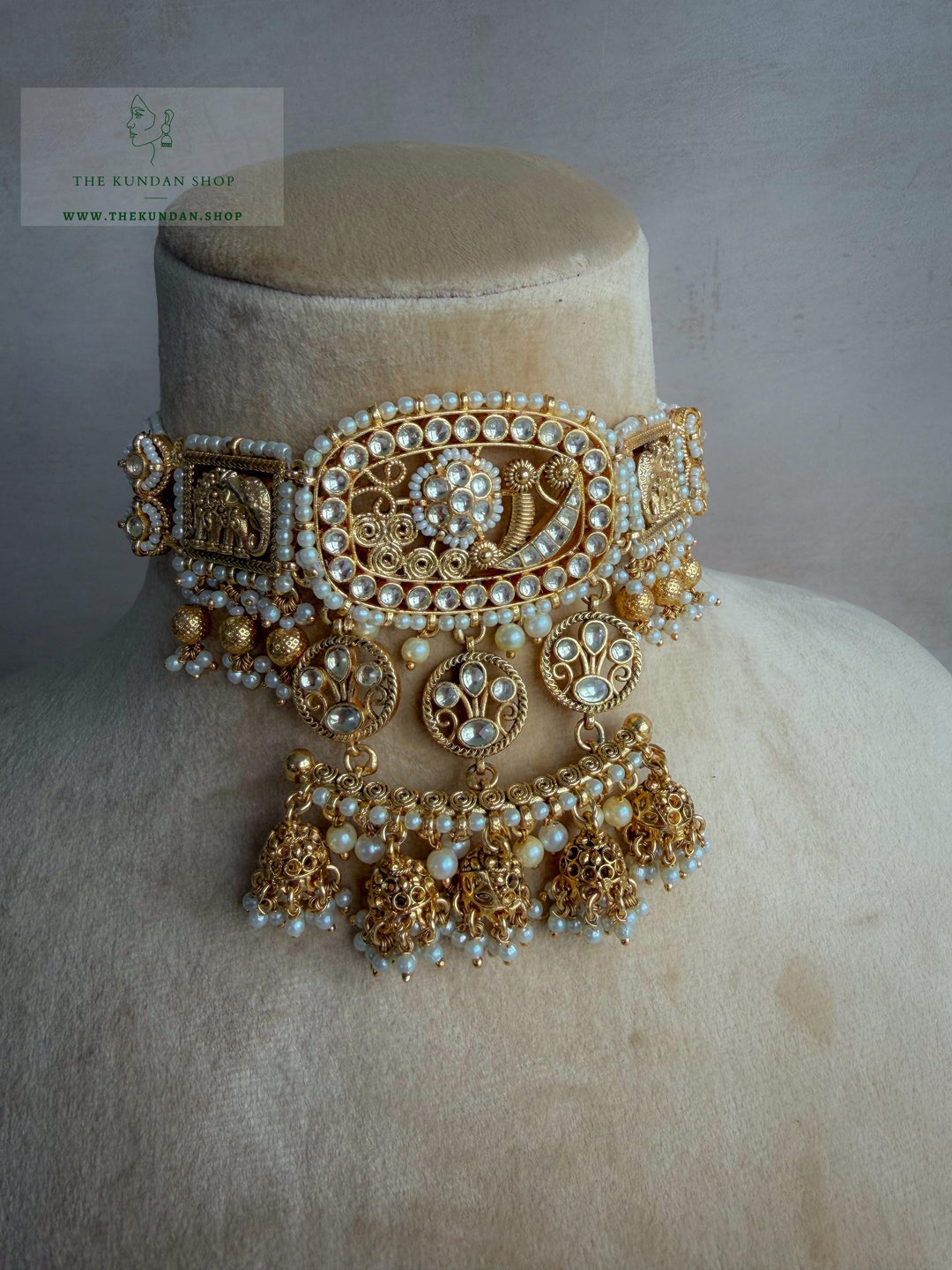 Dreamy in Golden Necklace Sets THE KUNDAN SHOP 