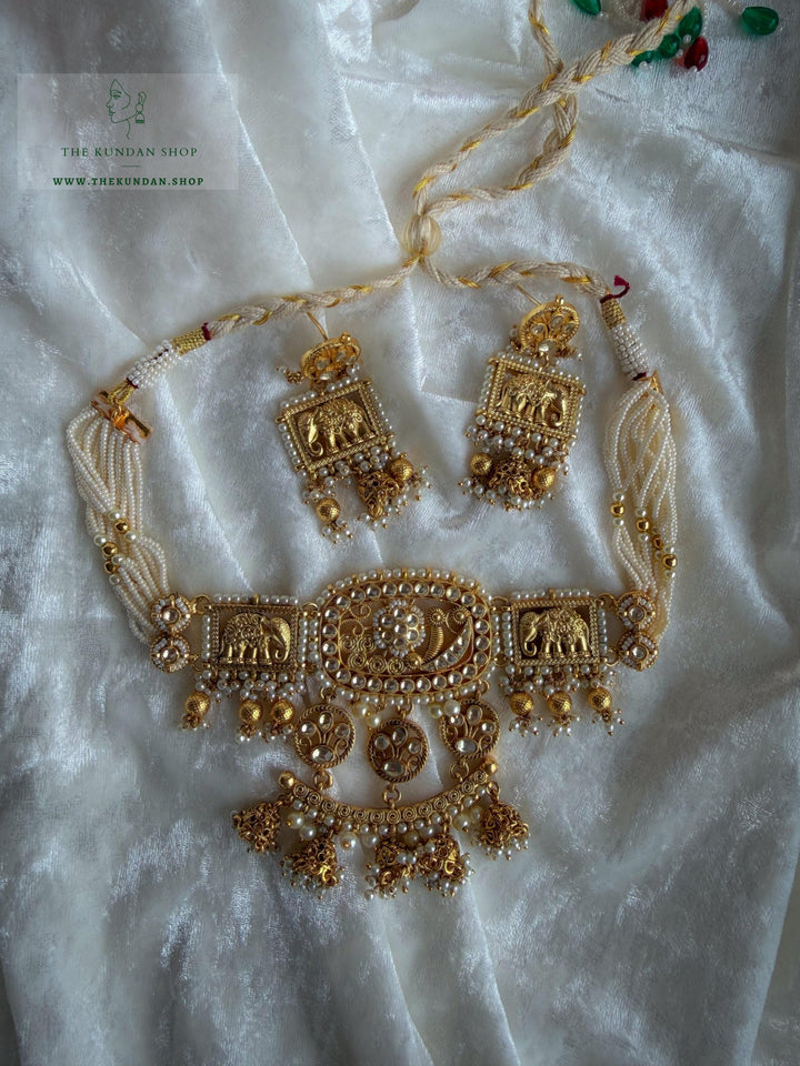 Dreamy in Golden Necklace Sets THE KUNDAN SHOP 