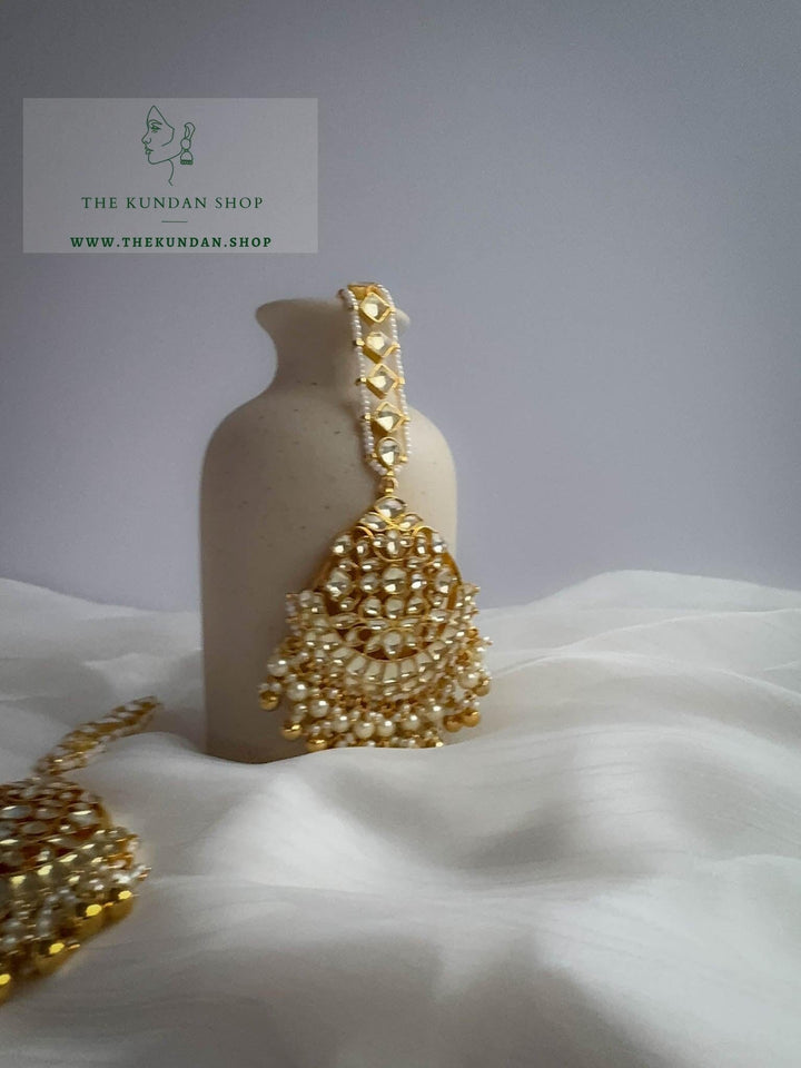 Golden Touch Tikka Maangtikka THE KUNDAN SHOP 