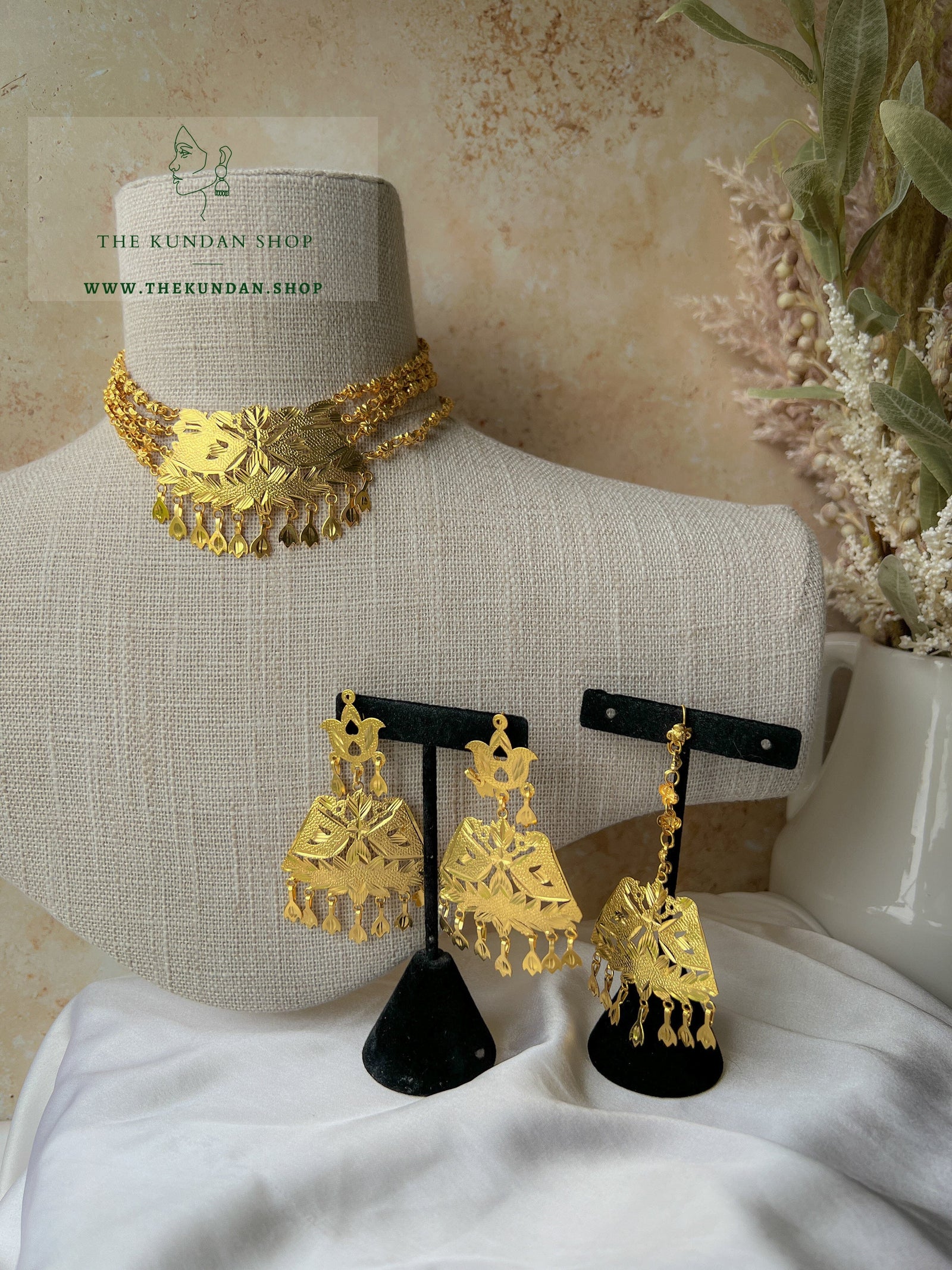 Golden Hour Necklace Sets THE KUNDAN SHOP 