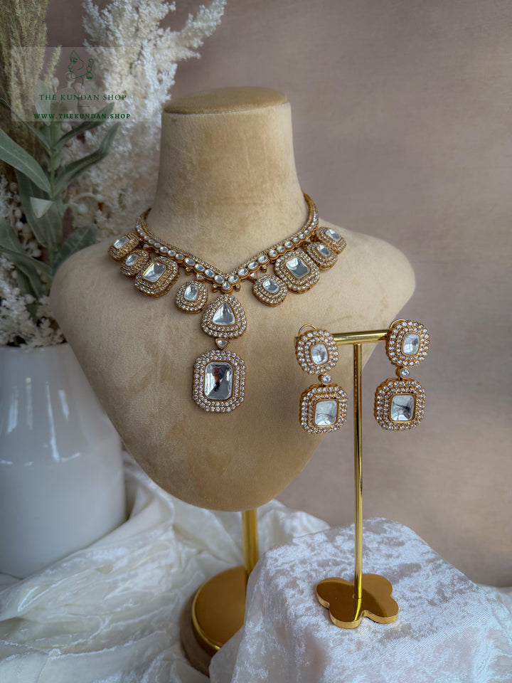 Tender in Golden Necklace Sets THE KUNDAN SHOP 