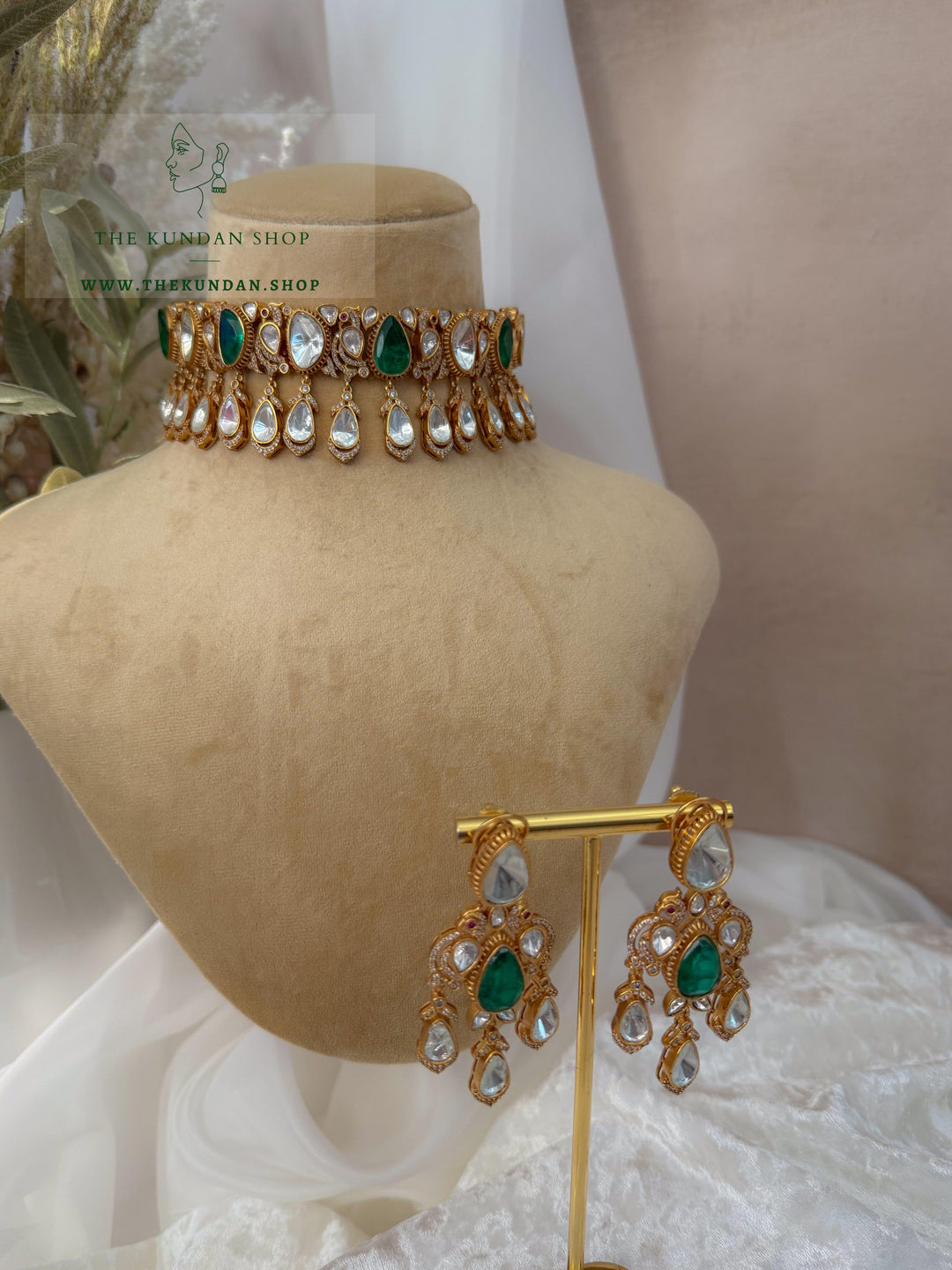 Hidden Moorni in Green Necklace Sets THE KUNDAN SHOP 