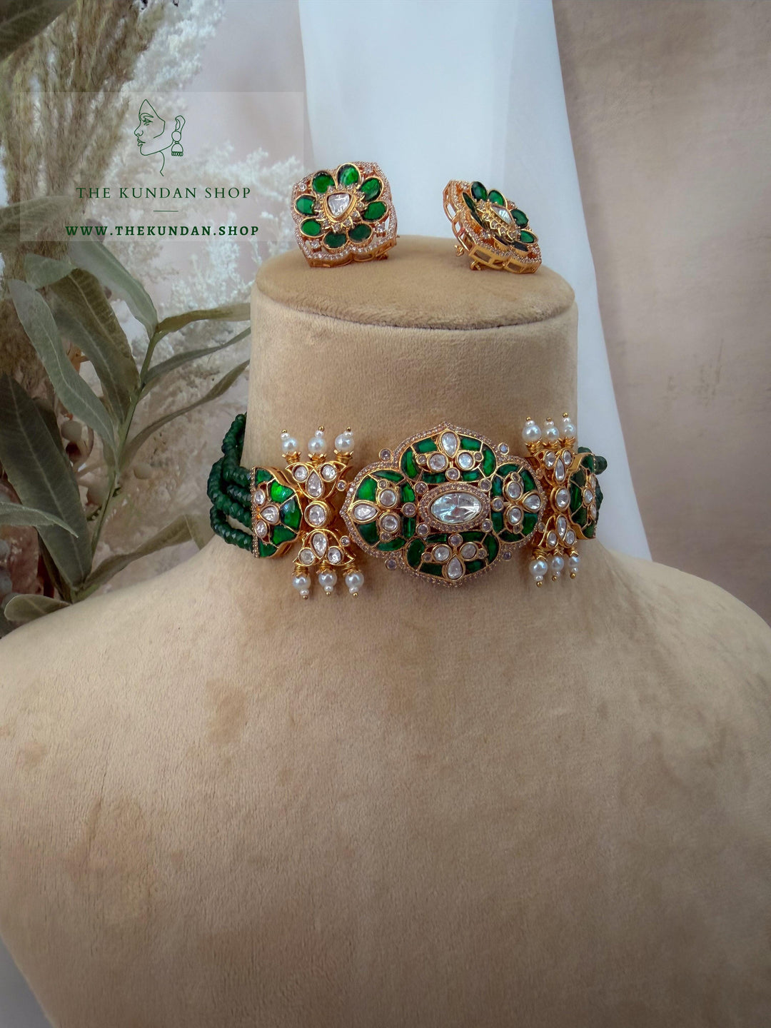 Well Kept in Green Necklace Sets THE KUNDAN SHOP 