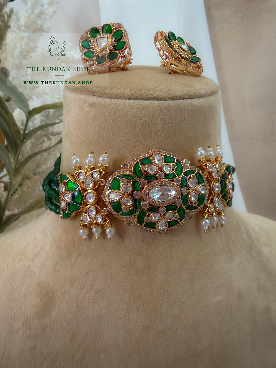 Well Kept in Green Necklace Sets THE KUNDAN SHOP 