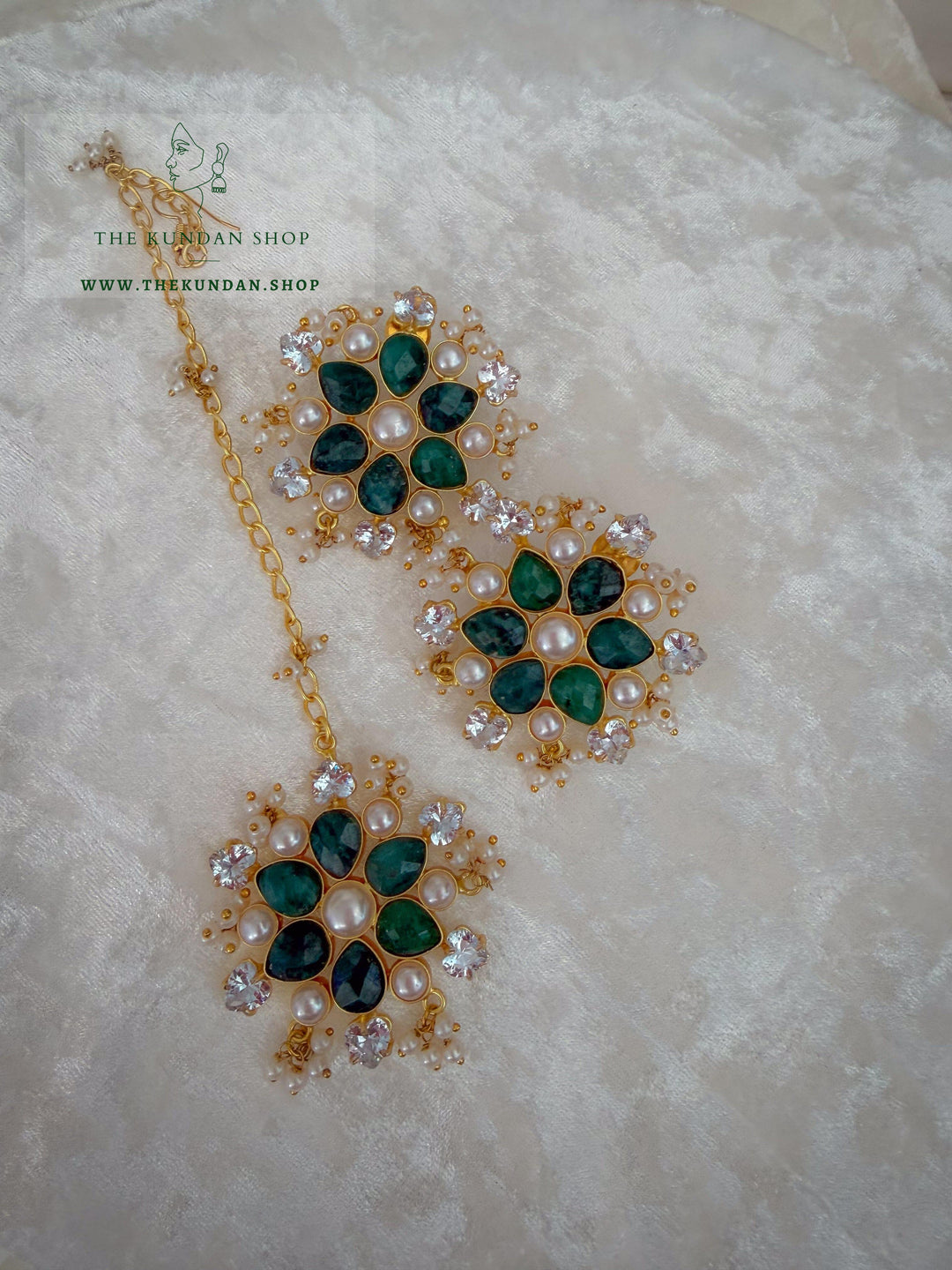 Petal Garden // Green Earrings + Tikka THE KUNDAN SHOP 