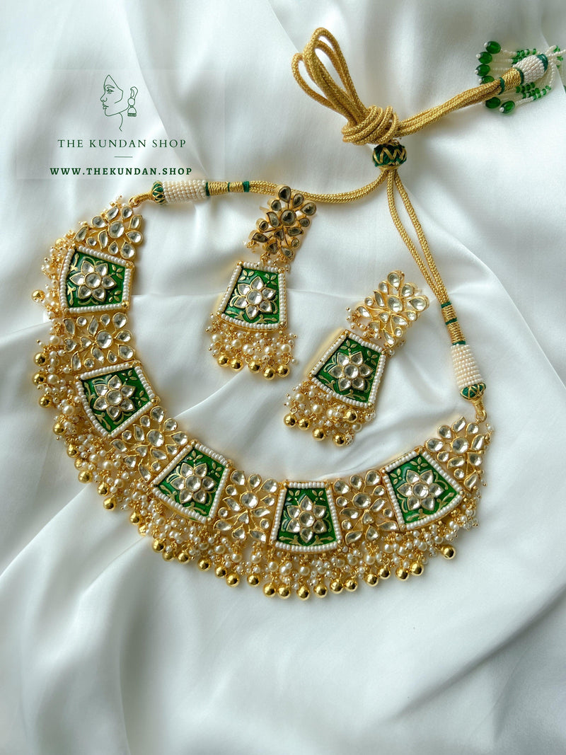 Appreciative in Green Necklace Sets THE KUNDAN SHOP 