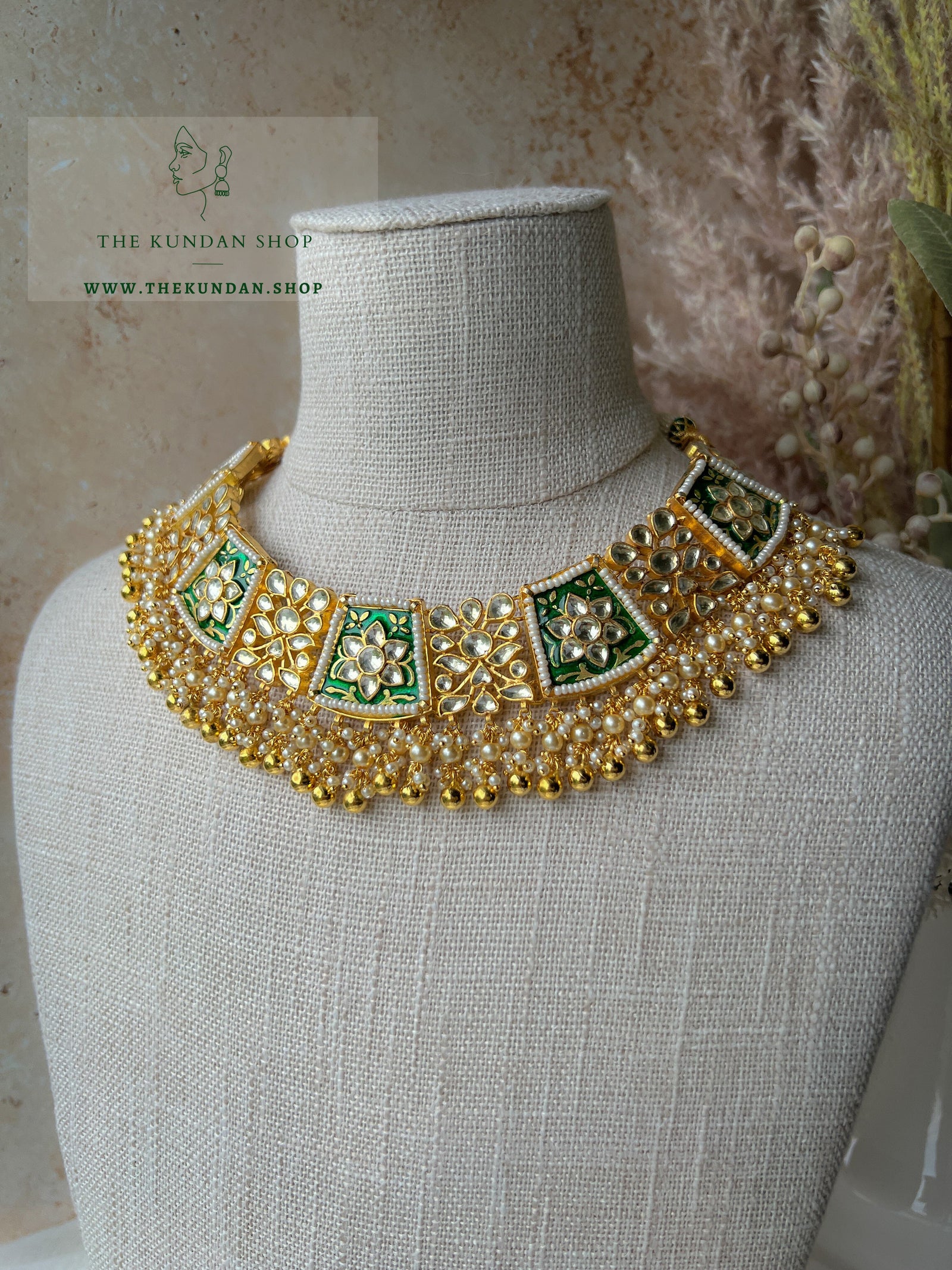 Appreciative in Green Necklace Sets THE KUNDAN SHOP 