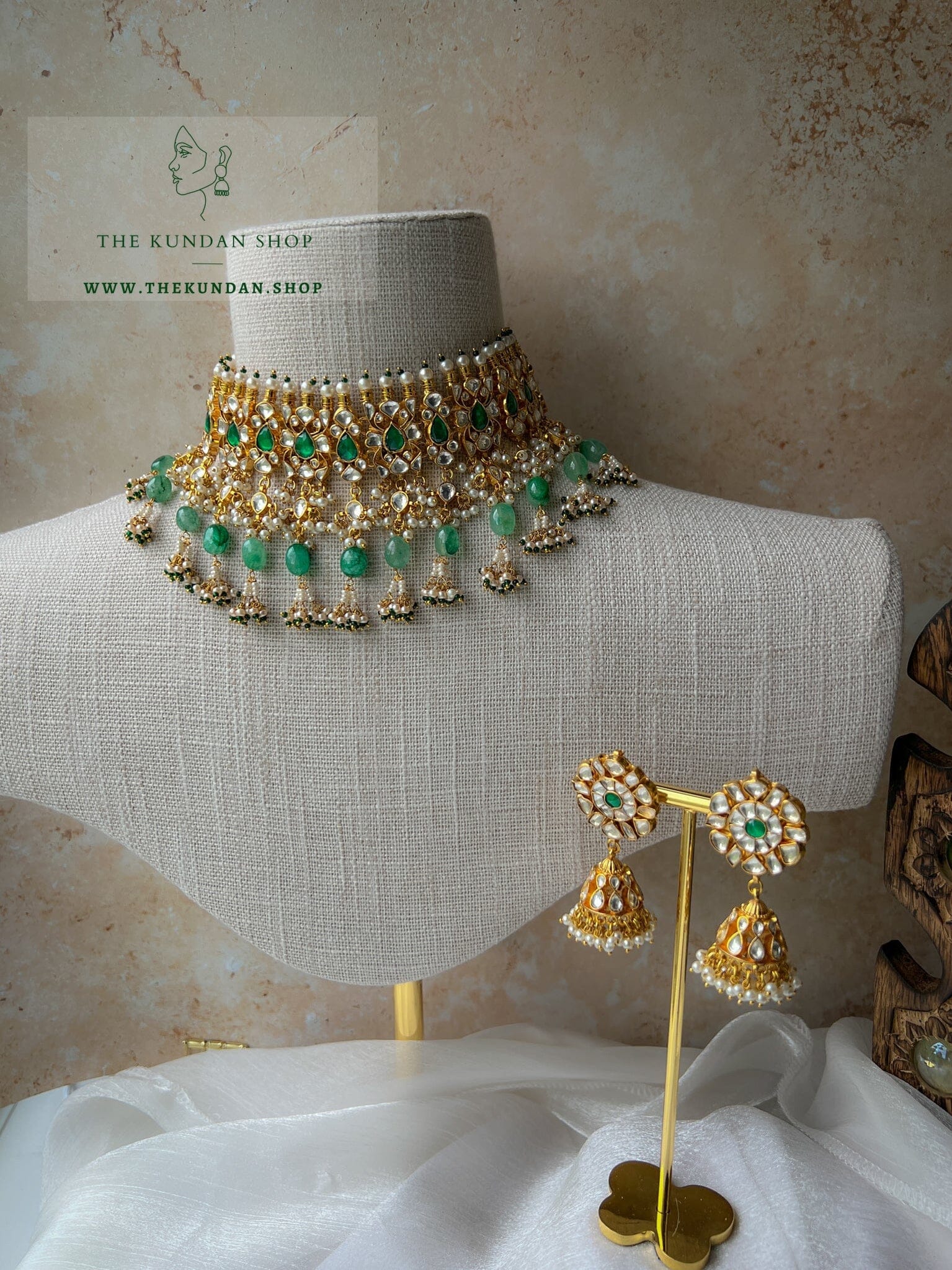 Ardor in Green Necklace Sets THE KUNDAN SHOP 