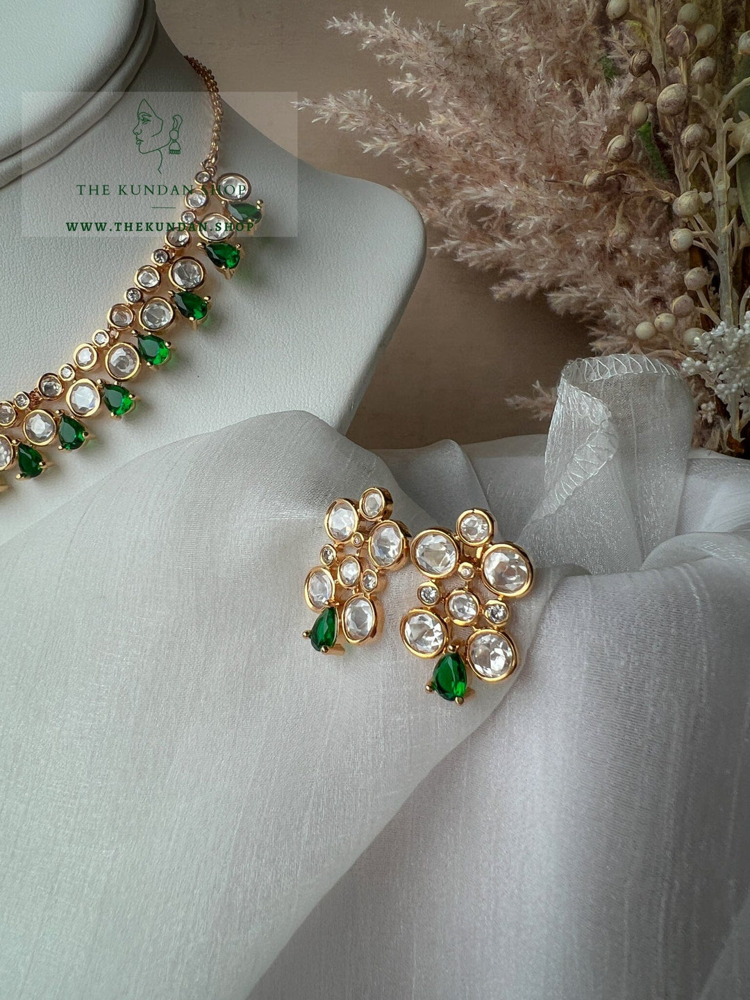 Gatekeep in Emerald Green Necklace Sets THE KUNDAN SHOP 