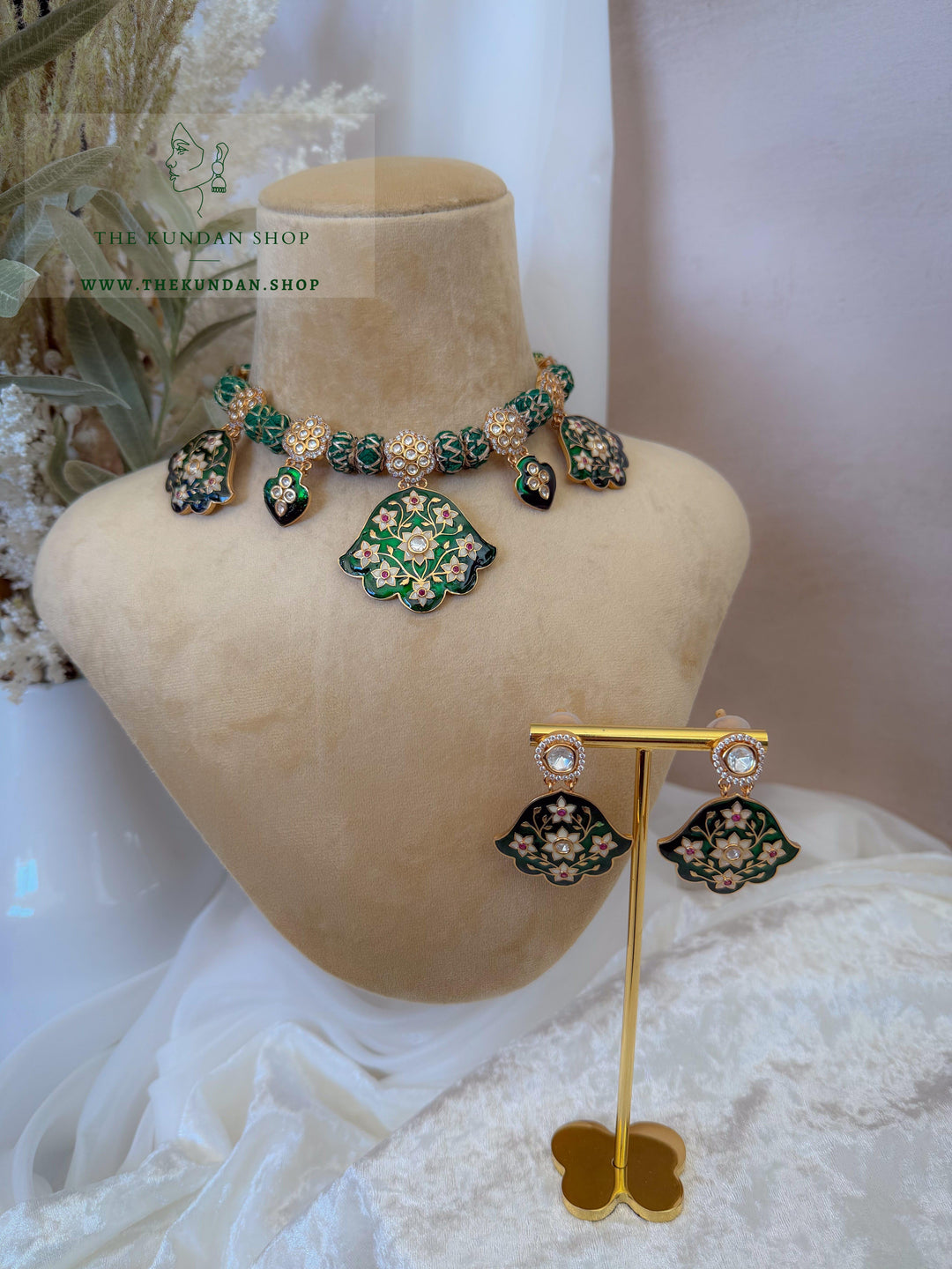 Floral Blends // Green Meenakari Necklace Sets THE KUNDAN SHOP 