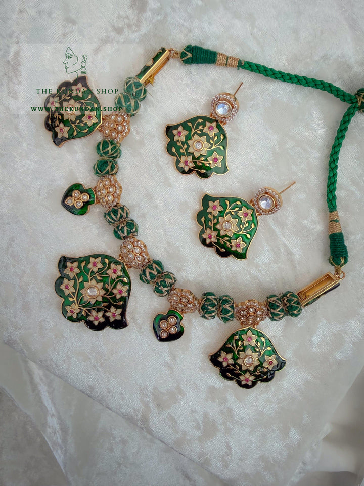 Floral Blends // Green Meenakari Necklace Sets THE KUNDAN SHOP 