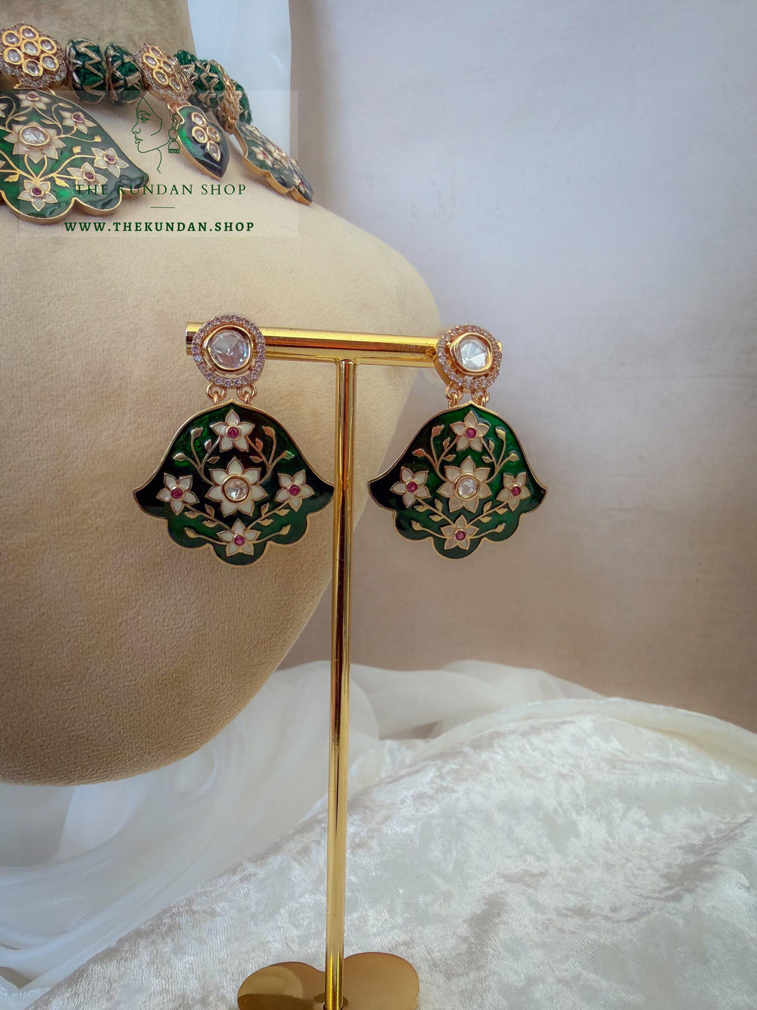 Floral Blends // Green Meenakari Necklace Sets THE KUNDAN SHOP 