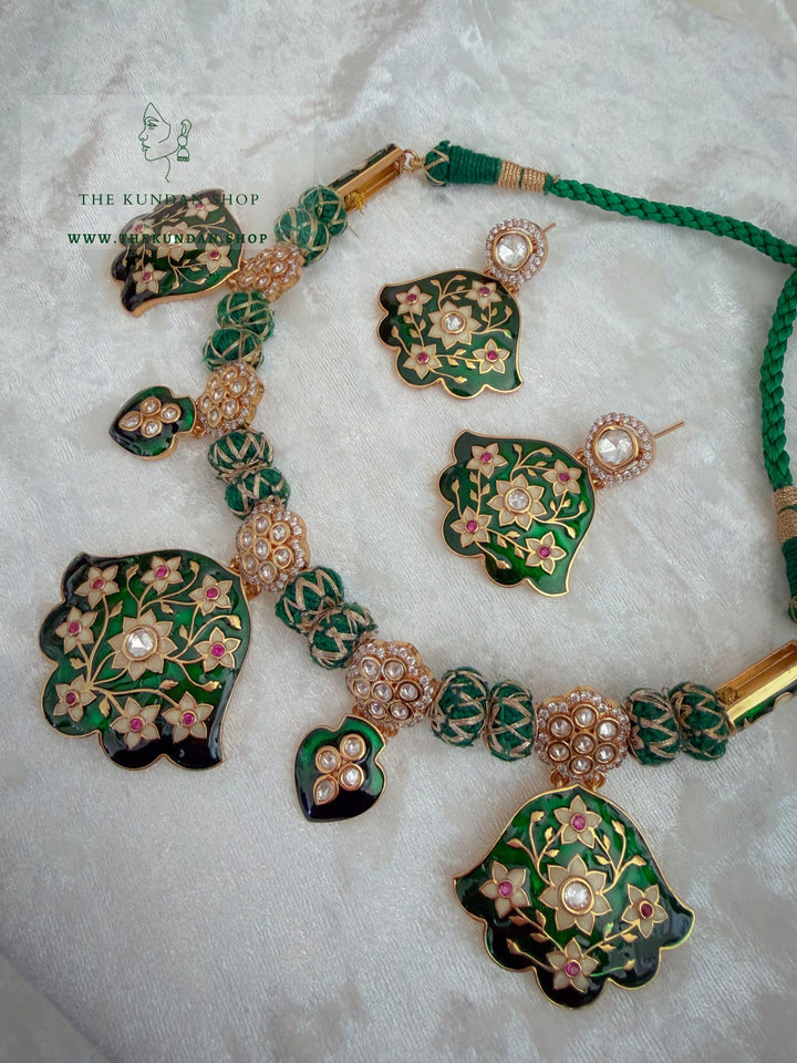 Floral Blends // Green Meenakari Necklace Sets THE KUNDAN SHOP 