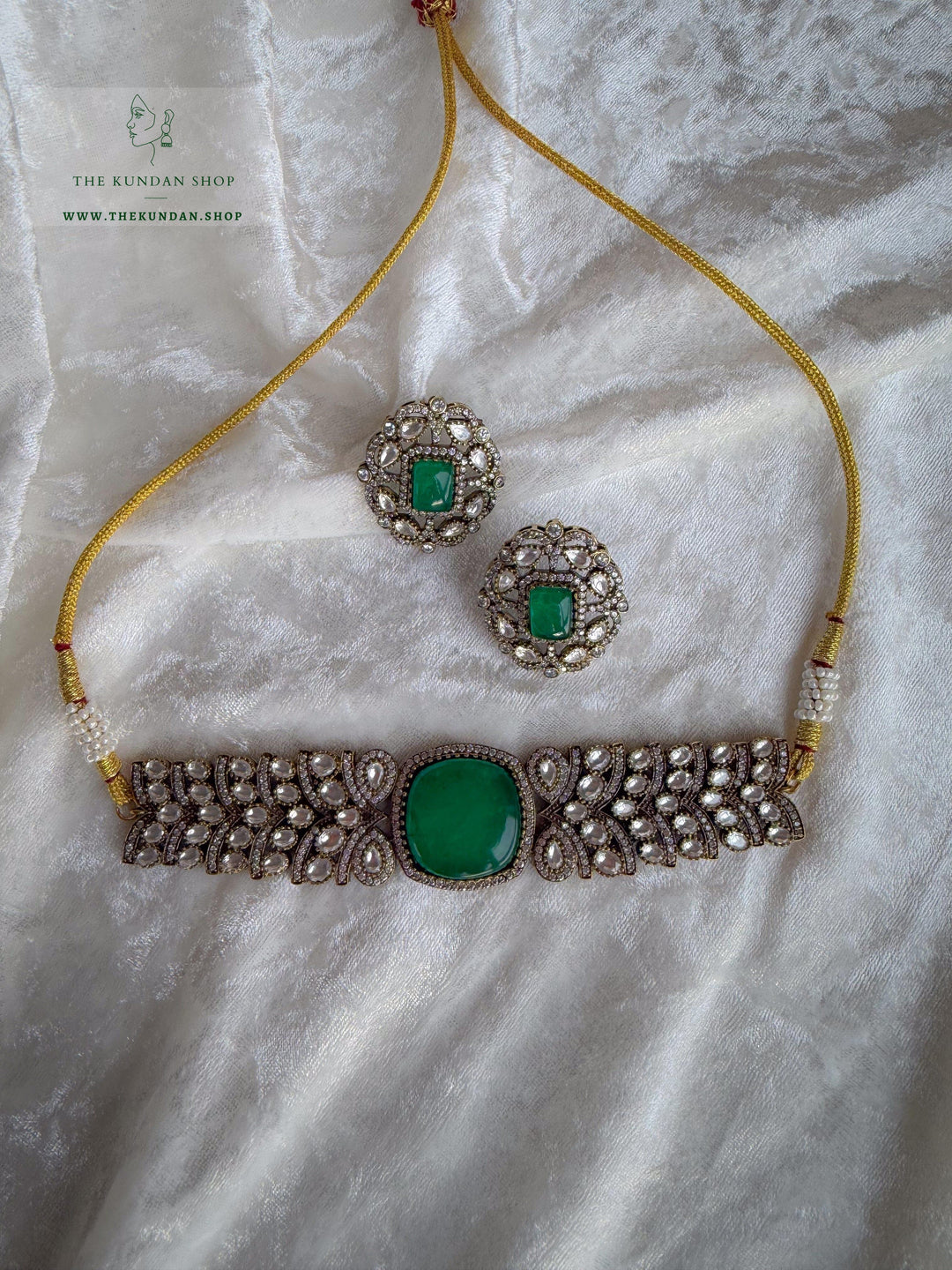 Mini Muse in Emerald Necklace Sets THE KUNDAN SHOP 