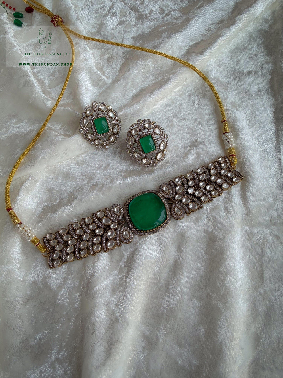 Mini Muse in Emerald Necklace Sets THE KUNDAN SHOP 