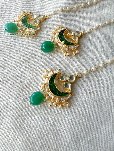 Halfmoon Mini Tikka in Green Maangtikka THE KUNDAN SHOP 