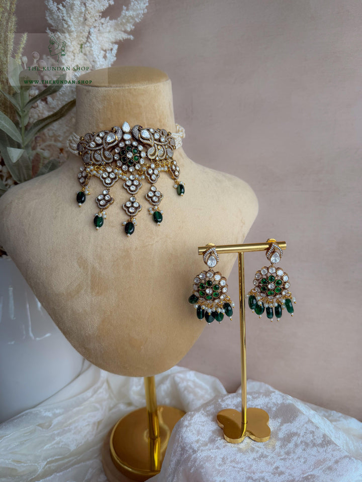 To Desire // Green Necklace Sets THE KUNDAN SHOP 
