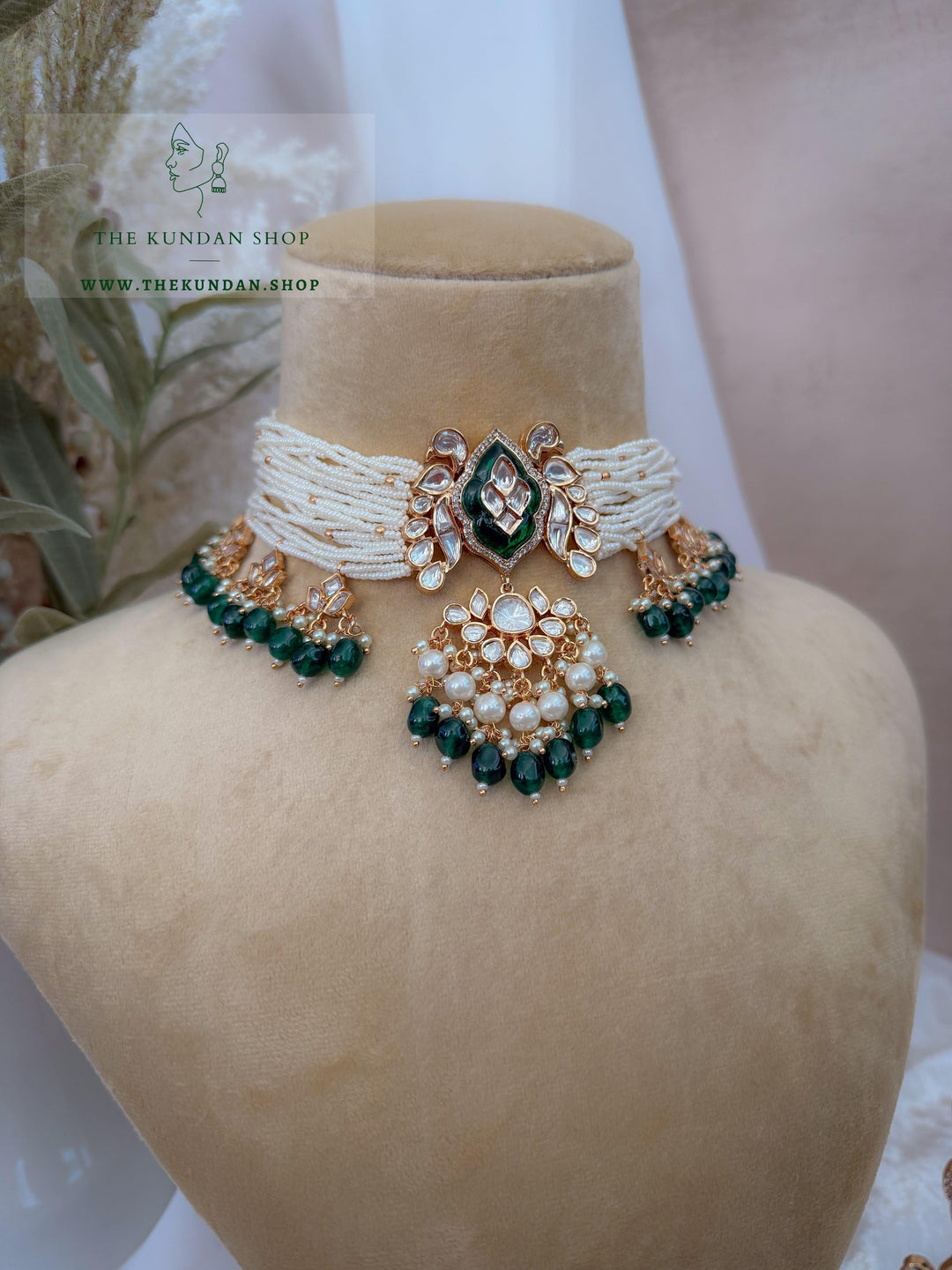 Pearl Wings // Green Kundan Necklace Sets THE KUNDAN SHOP 