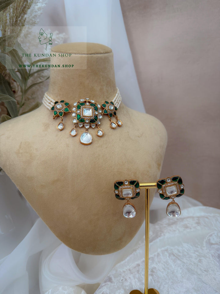 Melodic in Green Necklace Sets THE KUNDAN SHOP 