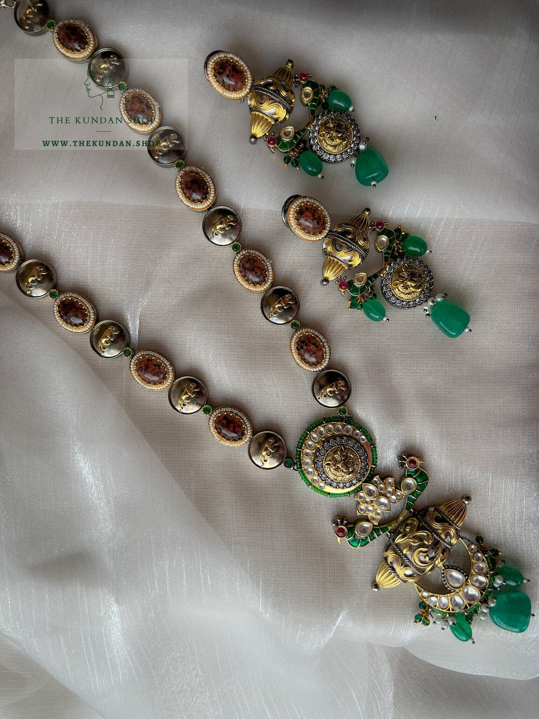 Sabya Green Moorni Pendant Necklace Sets THE KUNDAN SHOP 