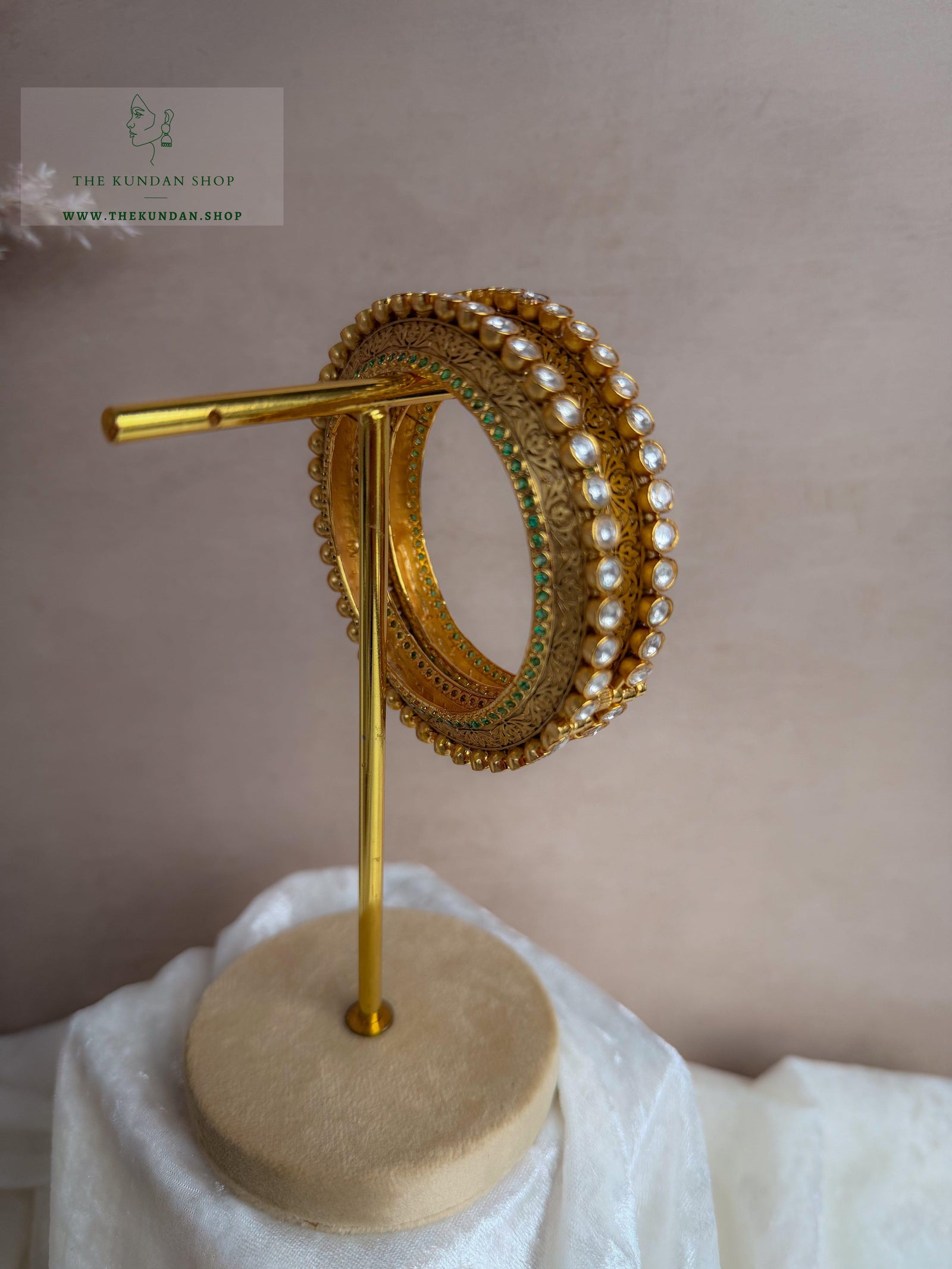 Emerald Lit Kangans in Kundan Bangles THE KUNDAN SHOP 