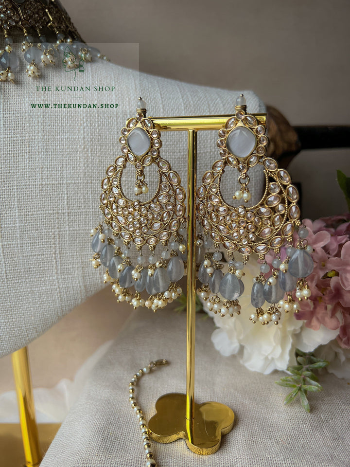 Fall Apart in Grey Necklace Sets THE KUNDAN SHOP 