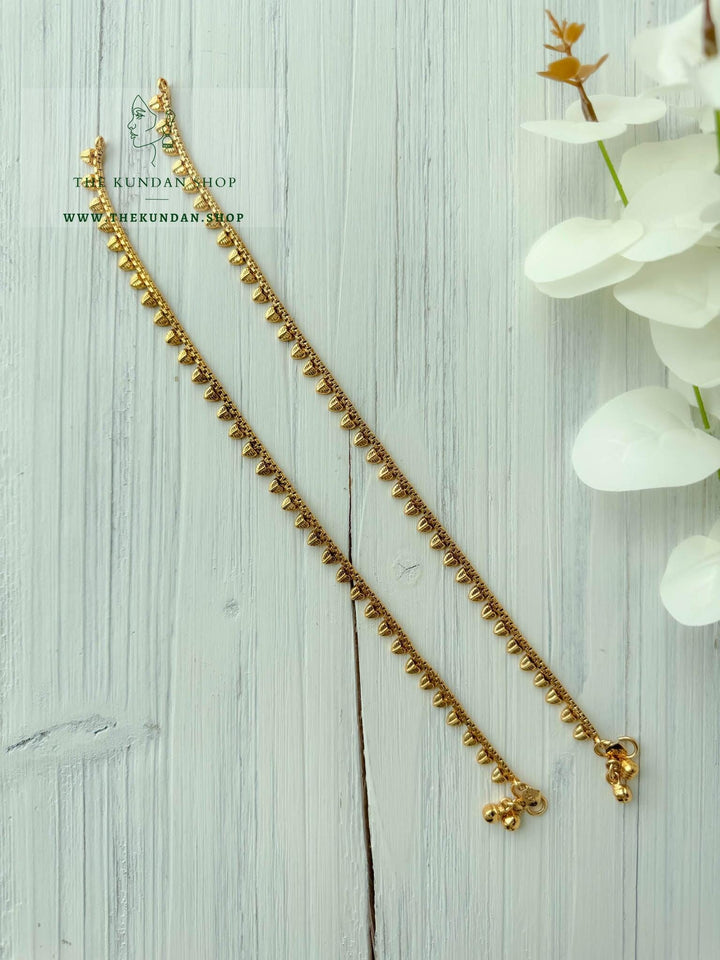 Hearts in Golden // Dainty Anklets Anklets THE KUNDAN SHOP 