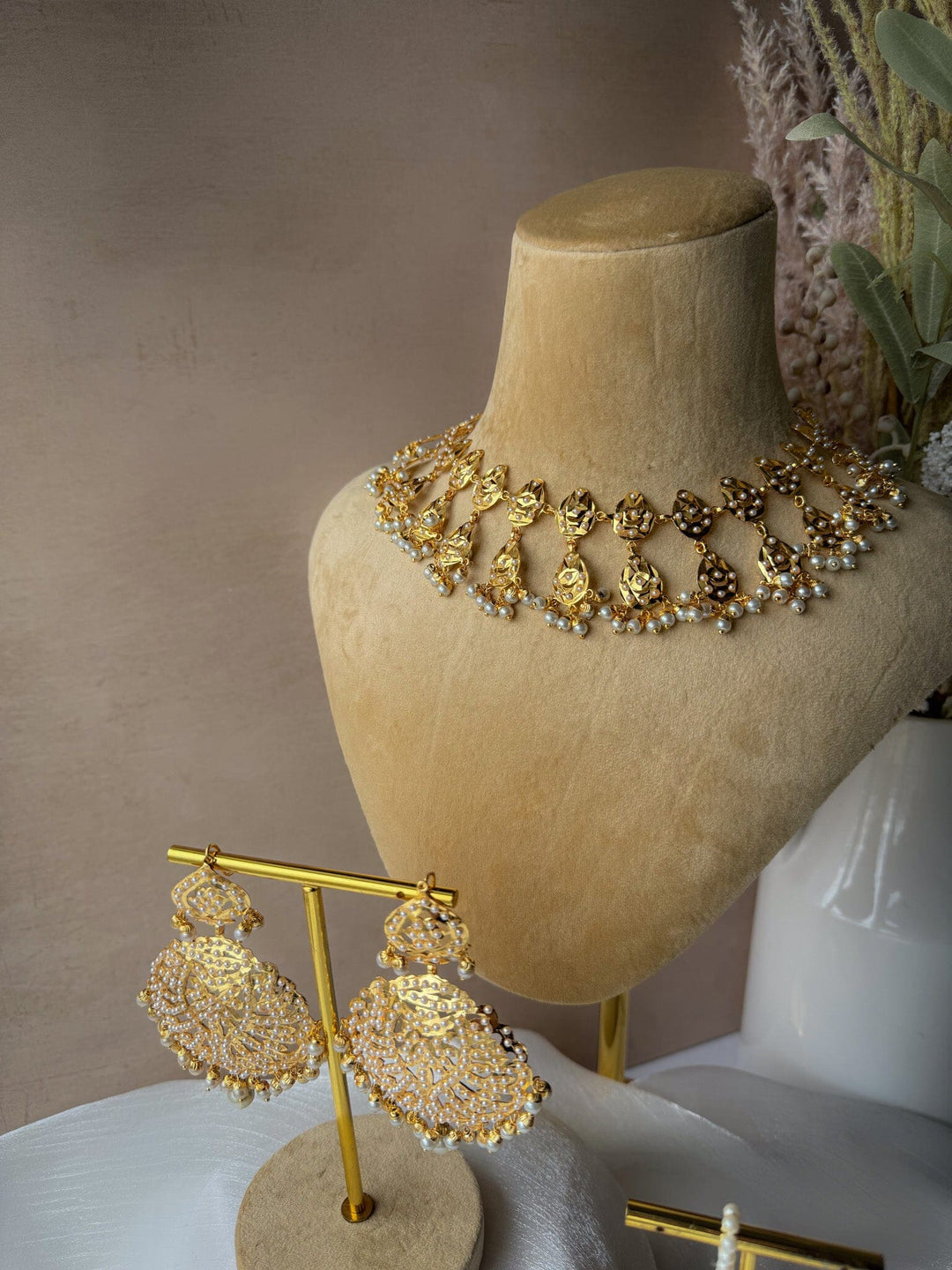 Smitten in Pearl Necklace Sets THE KUNDAN SHOP 