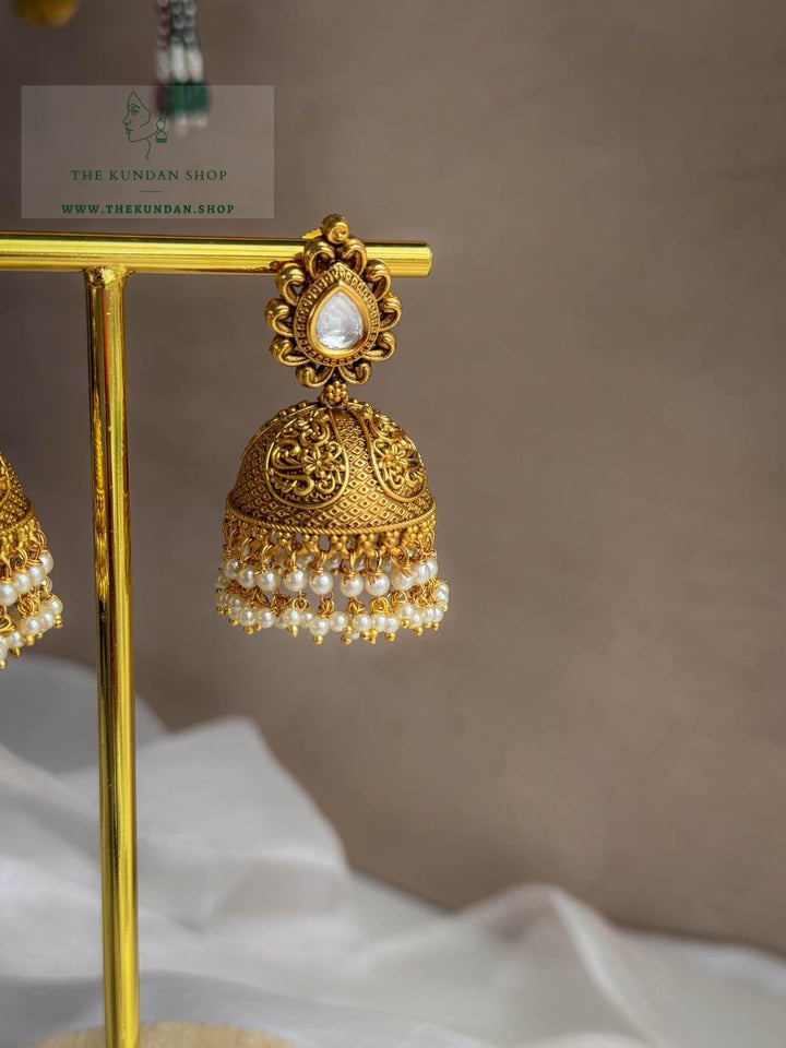 The Kundan Heart in Antique Necklace Sets THE KUNDAN SHOP 