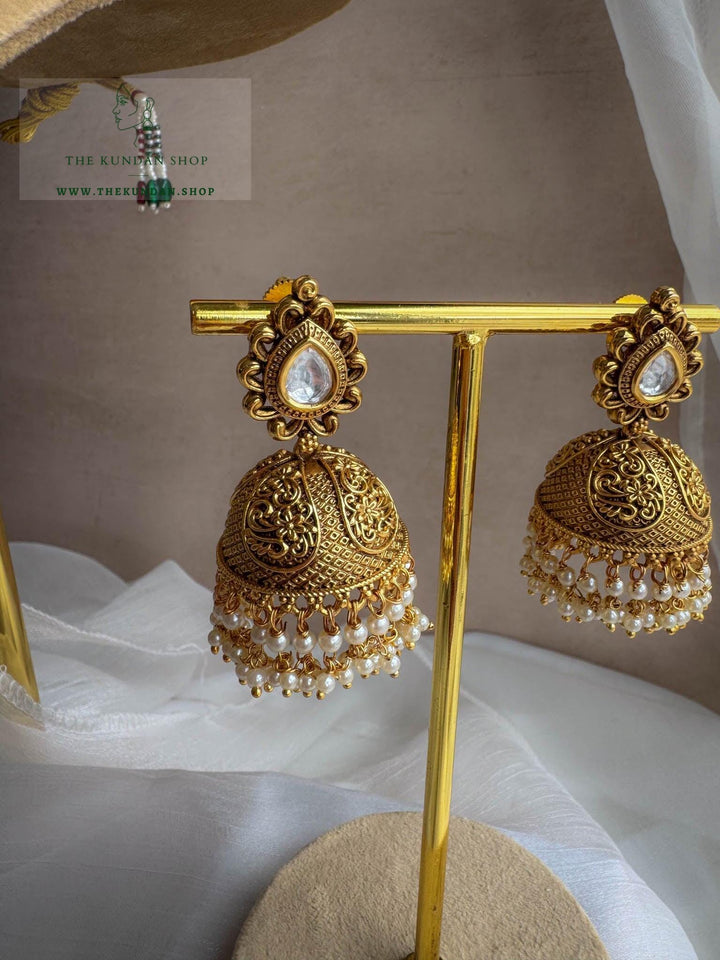 The Kundan Heart in Antique Necklace Sets THE KUNDAN SHOP 