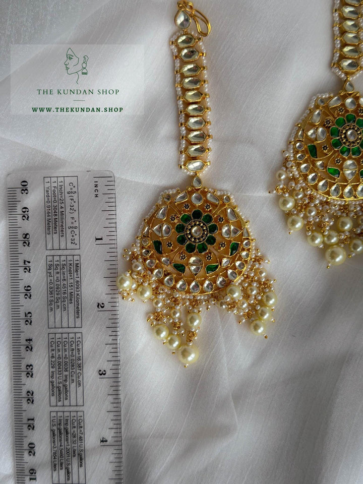 Emerald Petals Tikka Maangtikka THE KUNDAN SHOP 