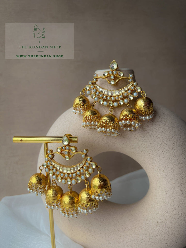 Avoid Jhumkis in Kundan earrings THE KUNDAN SHOP 