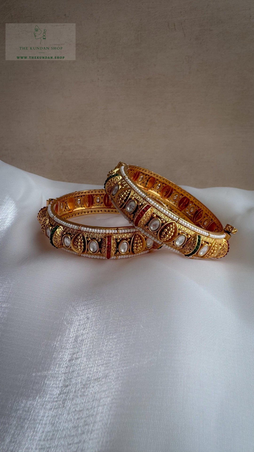 Ornate Stone // Kangan Bangles THE KUNDAN SHOP 