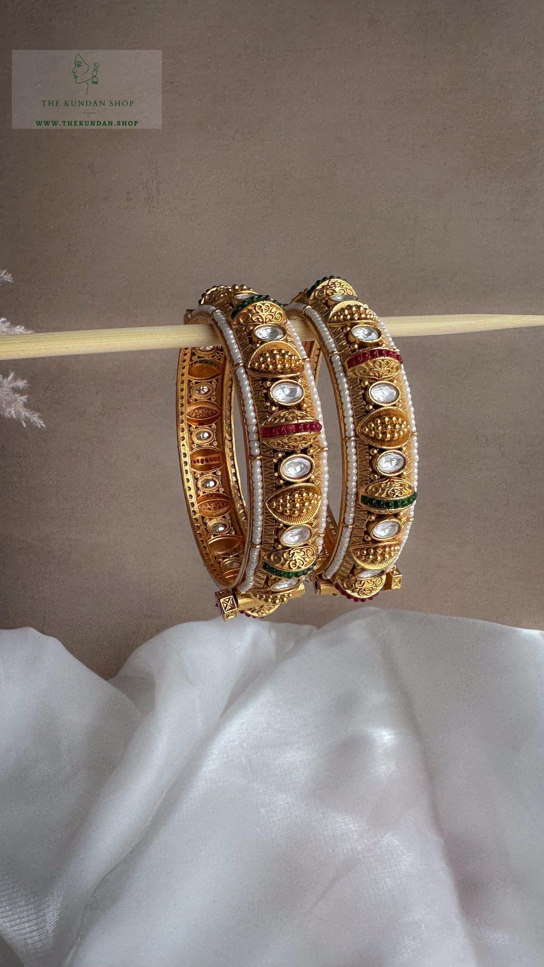 Ornate Stone // Kangan Bangles THE KUNDAN SHOP 