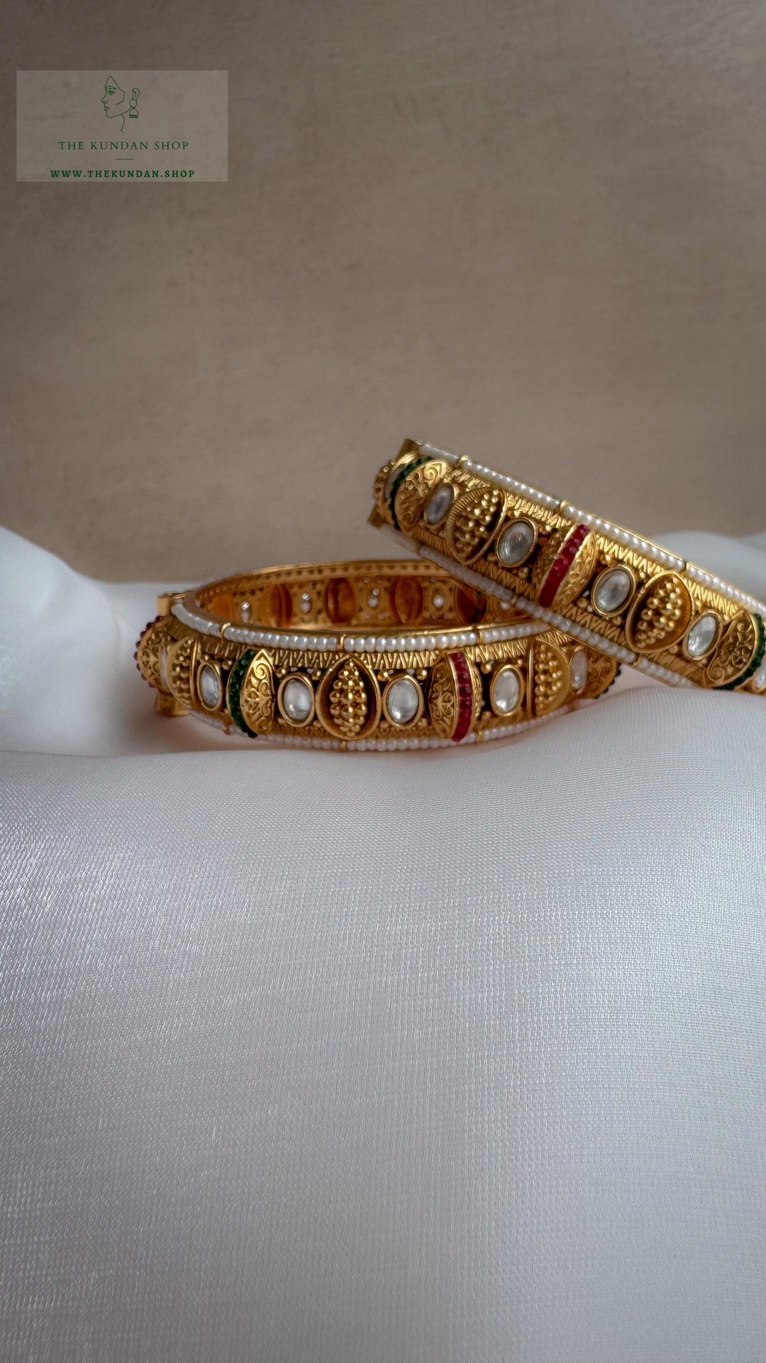 Ornate Stone // Kangan Bangles THE KUNDAN SHOP 