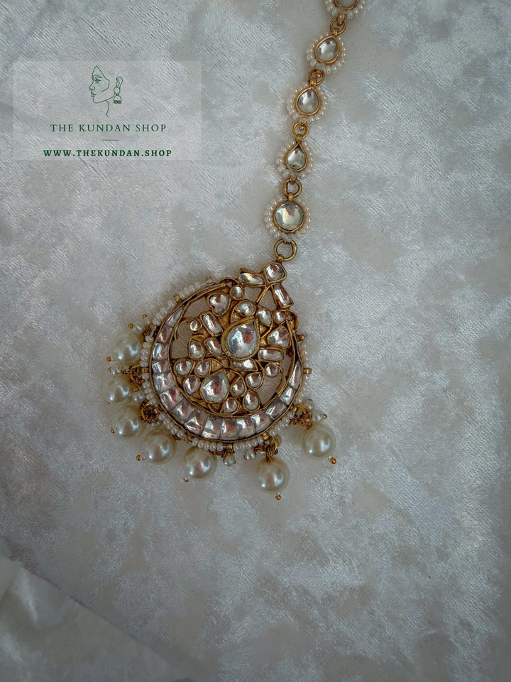Undeniable - Kundan Tikka Set Earrings + Tikka THE KUNDAN SHOP 