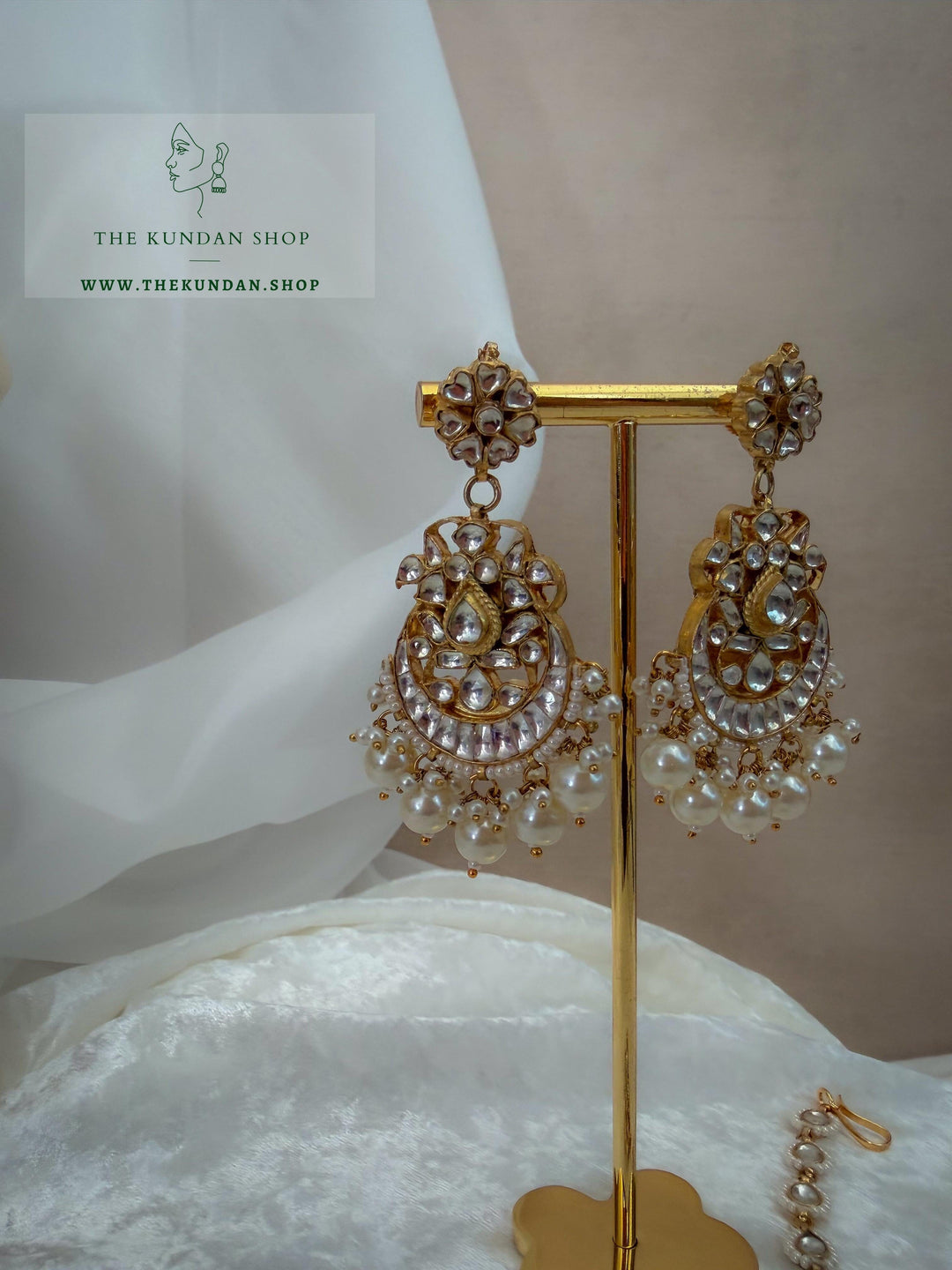 Undeniable - Kundan Tikka Set Earrings + Tikka THE KUNDAN SHOP 