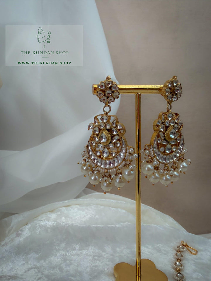 Undeniable - Kundan Tikka Set Earrings + Tikka THE KUNDAN SHOP 