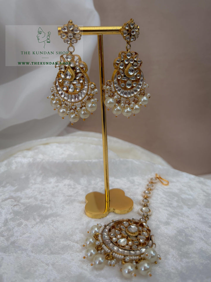 Undeniable - Kundan Tikka Set Earrings + Tikka THE KUNDAN SHOP 