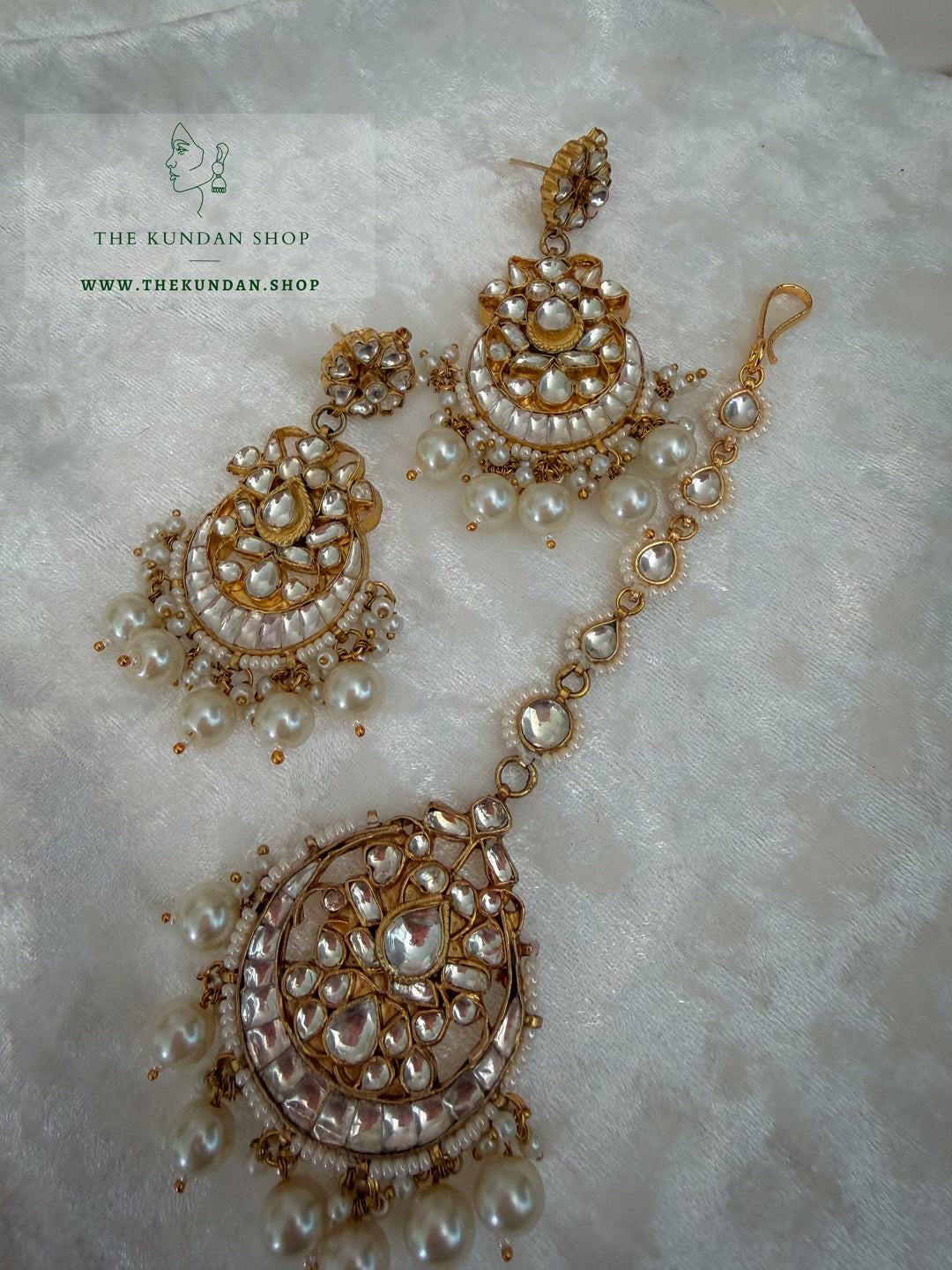 Undeniable - Kundan Tikka Set Earrings + Tikka THE KUNDAN SHOP 